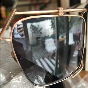 Valentino Garavani | Accessories | Nib Valentino Sunglasses  display picture 1